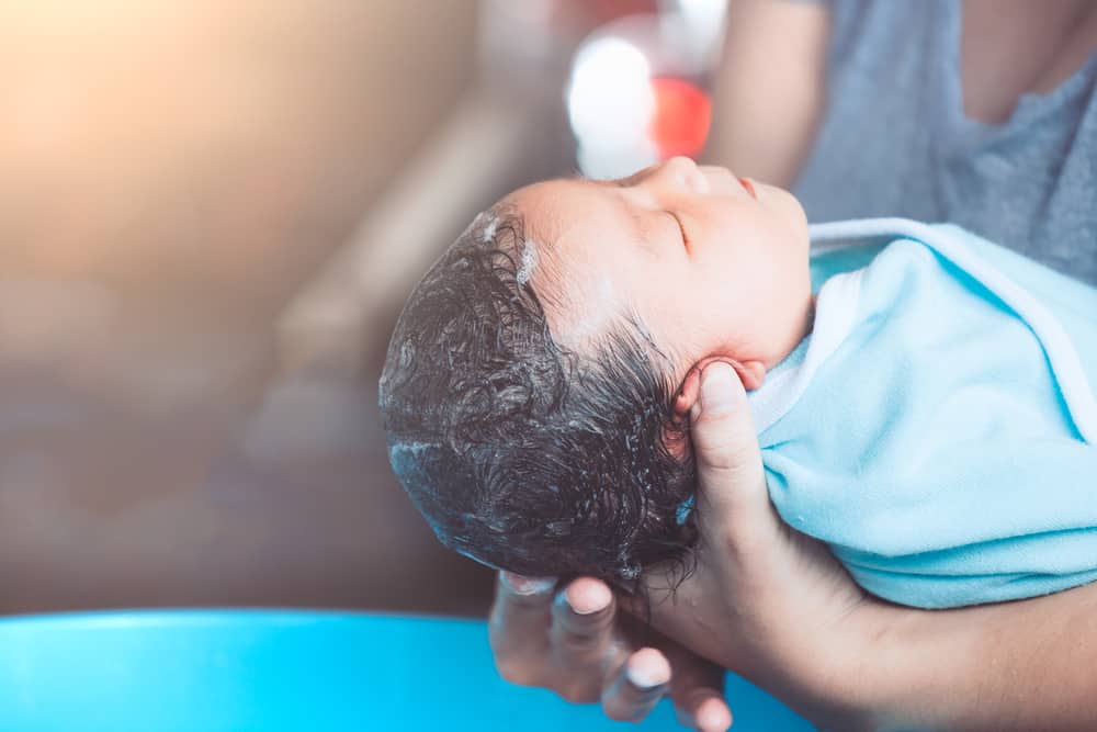 Rambut Bayi Lembut dan Sehat: Panduan Lengkap Perawatan Yang Mudah