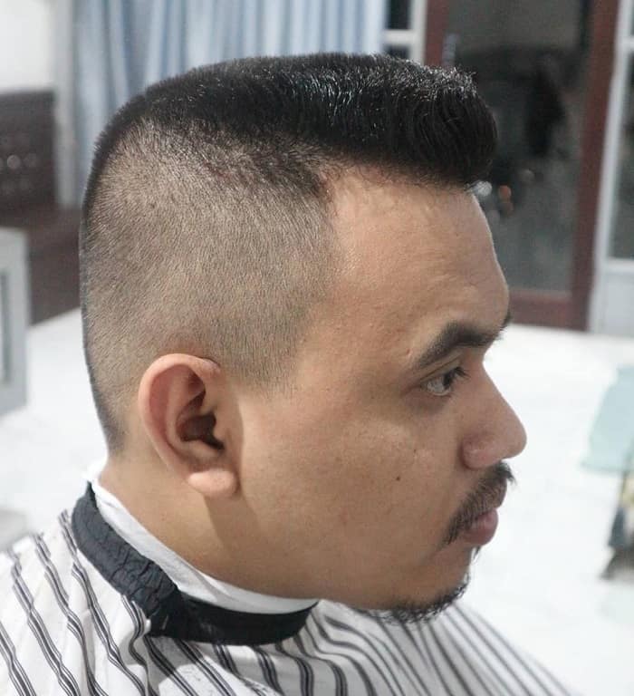 Inspirasi Gaya Rambut Botak 2 Cm yang Maskulin: Tak Sekadar Trend, Tapi Ekspresi Diri