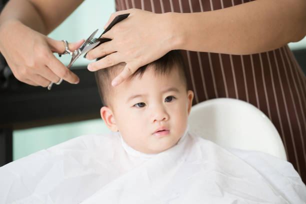 Tak Perlu Dicukur: Mitos atau Fakta di Balik Rambut Bayi?