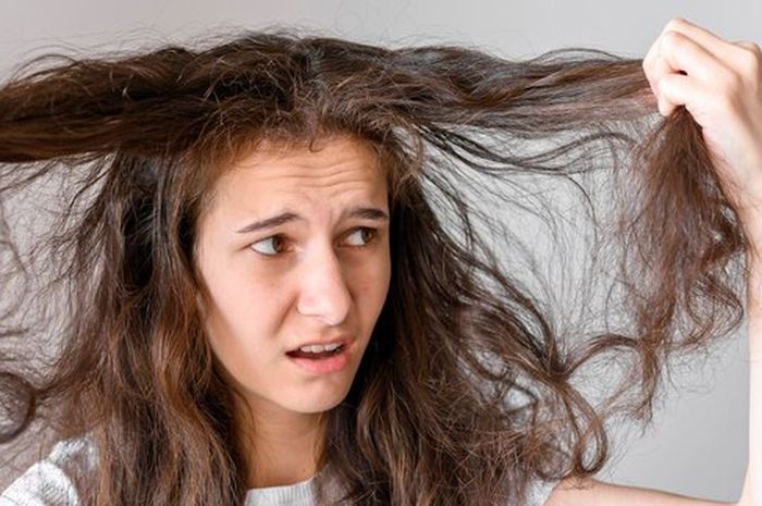 Rambut Kusam dan Kering? Mungkin Rambutmu Kehausan!