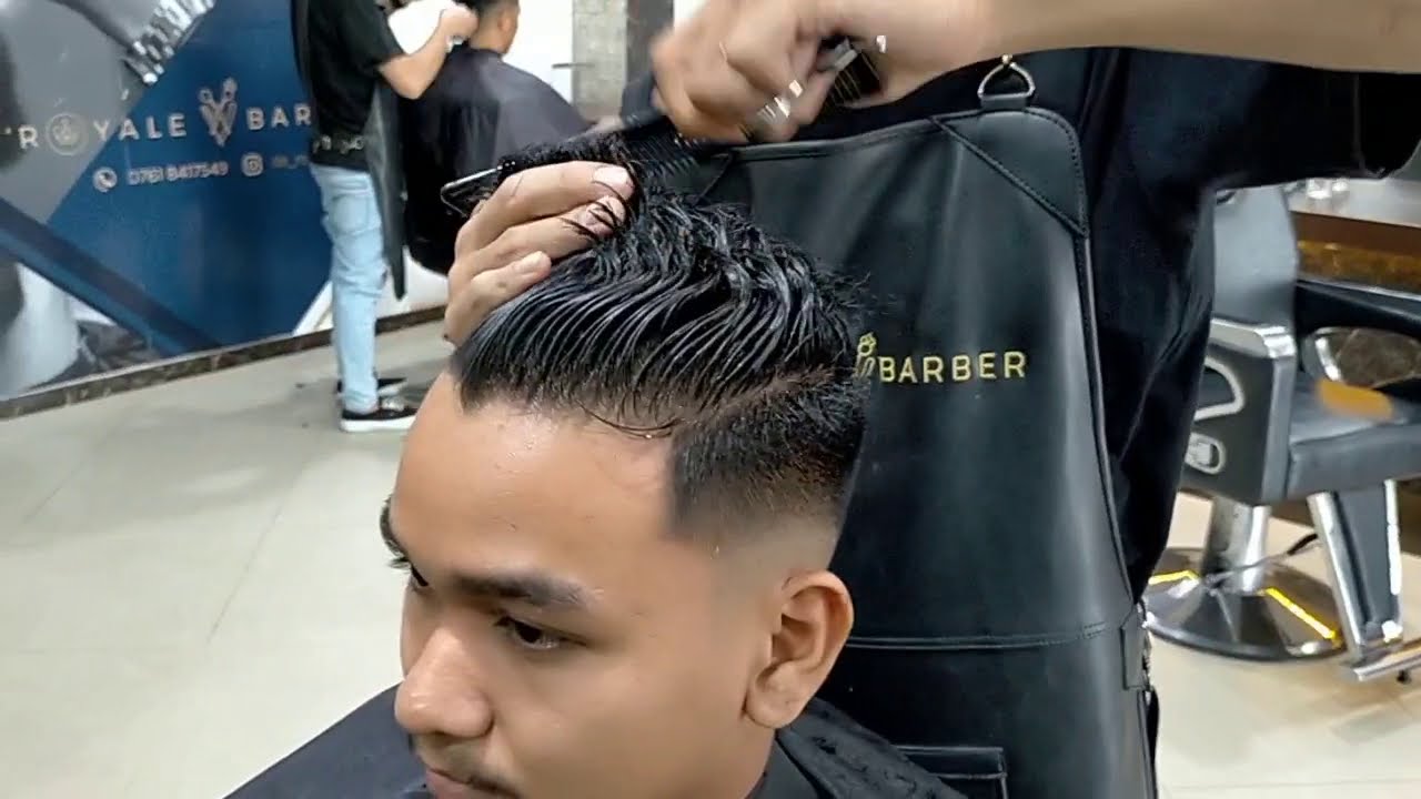 Tutorial Memotong Rambut Undercut Fade untuk Rambut Ikal: Tampil Kece dengan Gaya Rambut yang Unik!