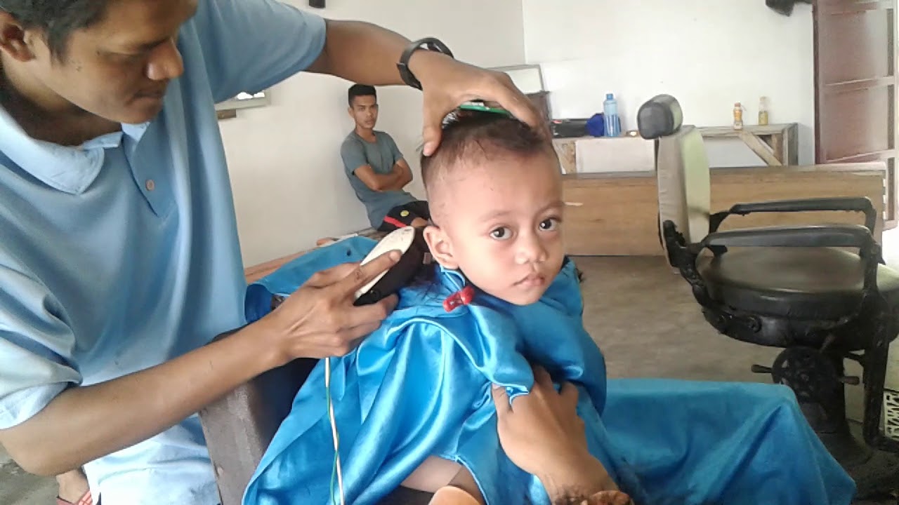 Apakah Rambut Bayi Harus Digundul dalam Islam? Menyingkap Mitos dan Fakta