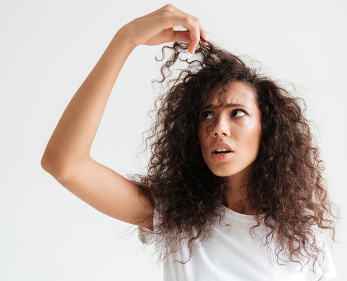 Rambut Kusut di Musim Hujan? Tenang, Ada Solusinya!