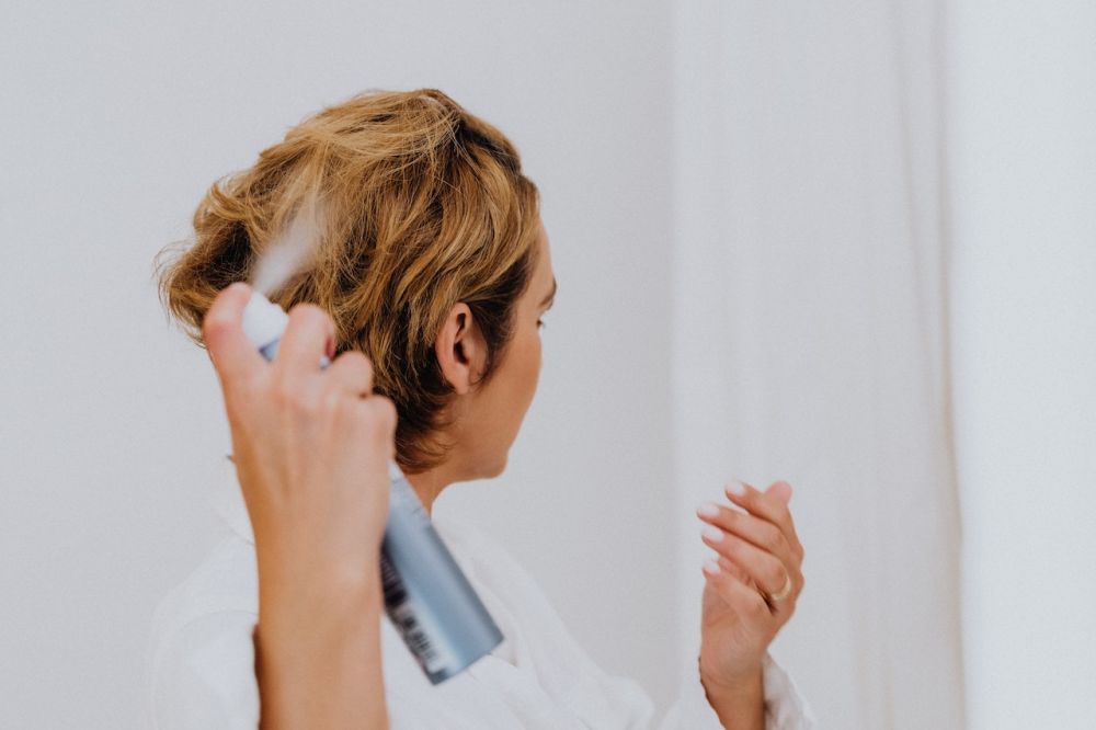 Atasi Rambut Kusut Tanpa Merusak Helai: Panduan Lengkap untuk Rambut Sehat dan Berkilau