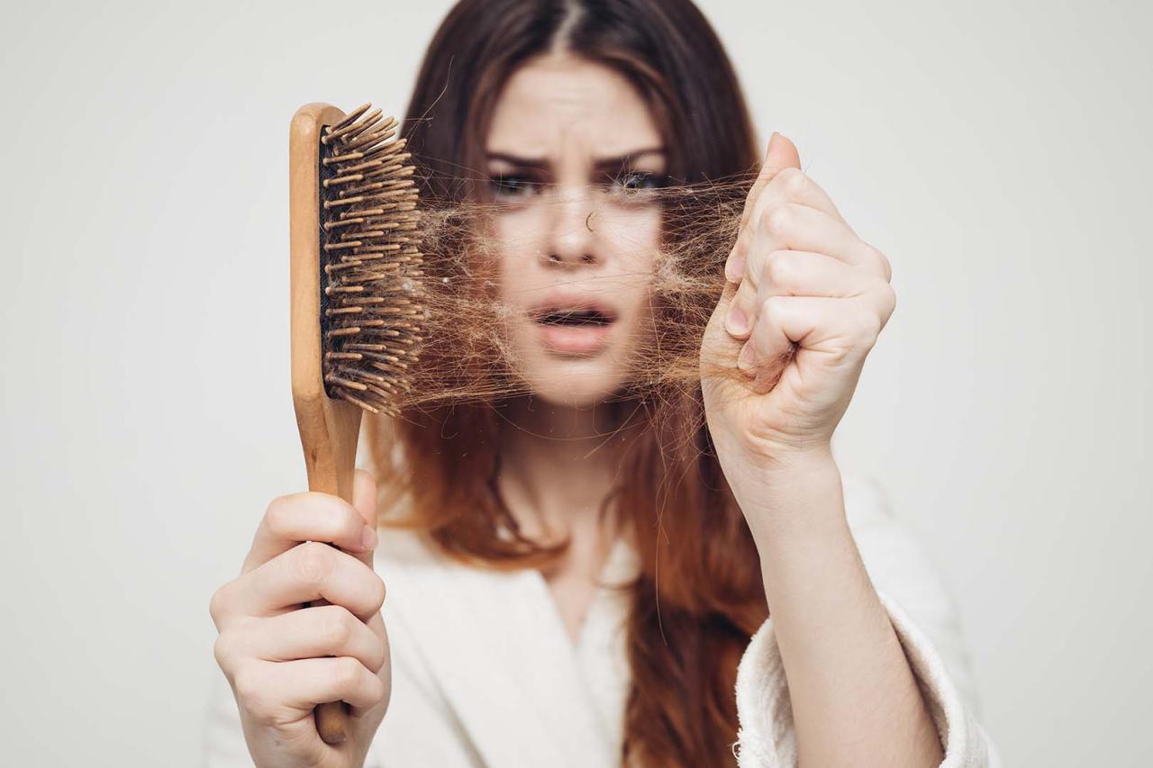 Rambut Rontok Karena Stres? Tenang, Ada Solusinya!