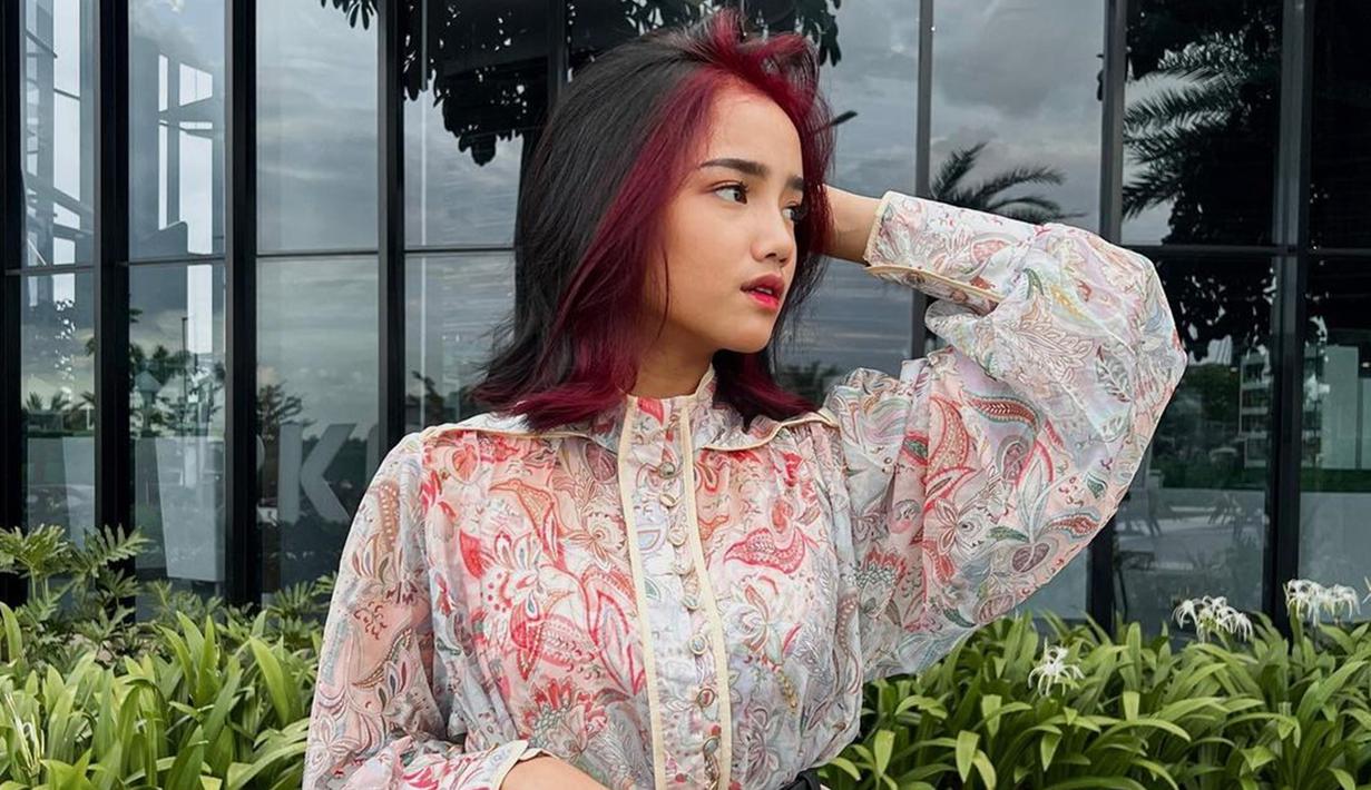 Gaya Semir Rambut Wanita Kekinian: Pilihan dan Inspirasi untuk Tampilan yang Trendy