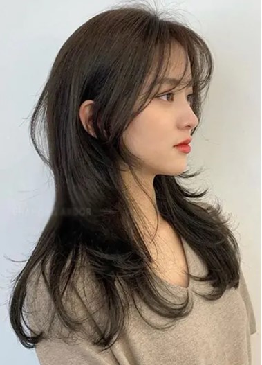 Cara Mendapatkan Gaya Rambut Segi Layer Oval Pendek yang Elegan dan Keren