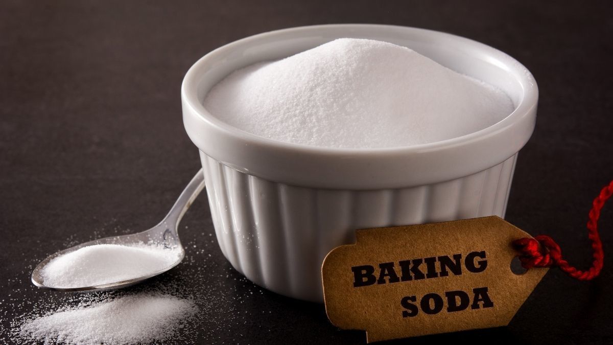 Mengatasi Ketombe dengan Baking Soda: Efektifkah dan Bagaimana Caranya?