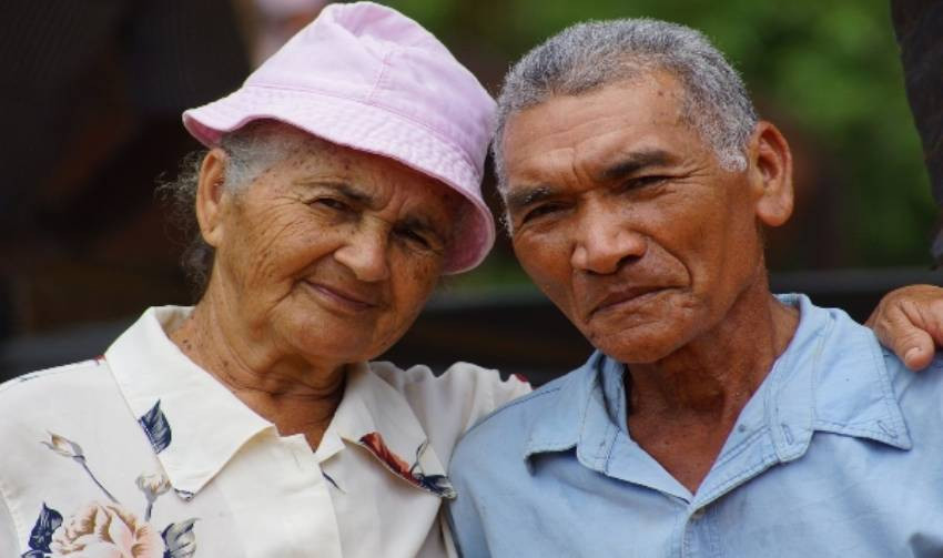 Mengapa Rambut Anda Cepat Beruban? Begini Cara Mencegahnya.