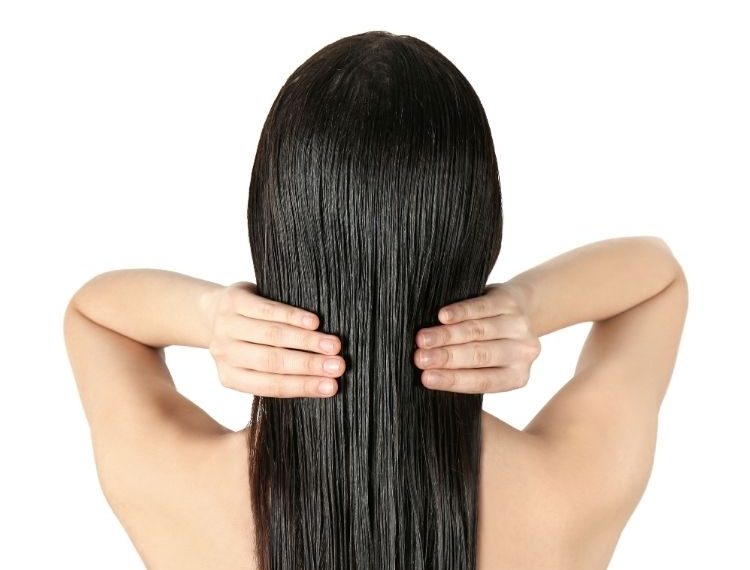 Rambut Mengembang? Jangan Panik! Atasi Masalah Rambut Frizzy Karena Faktor Genetik