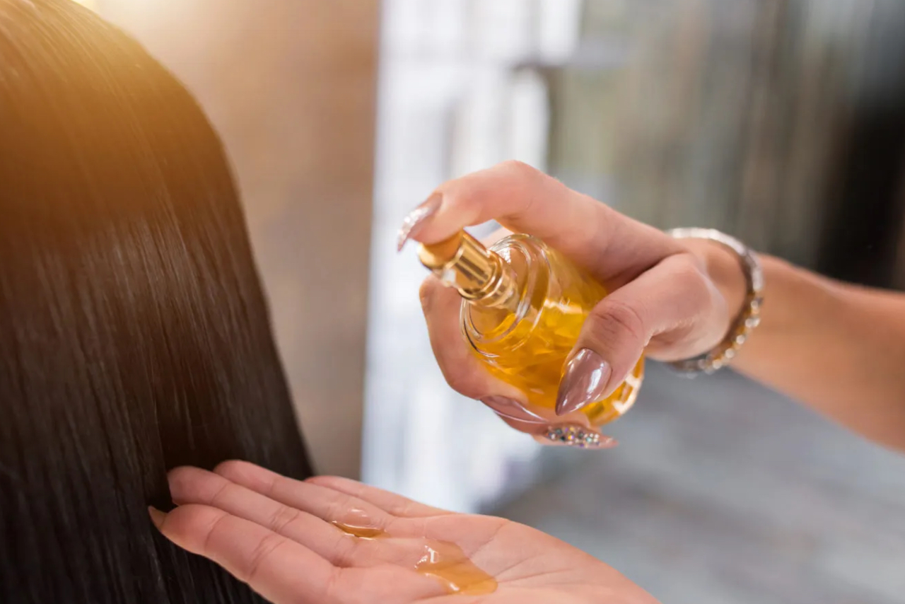 Perbedaan Hair Serum dan Hair Oil: Mana yang Lebih Cocok untuk Kebutuhan Rambutmu?