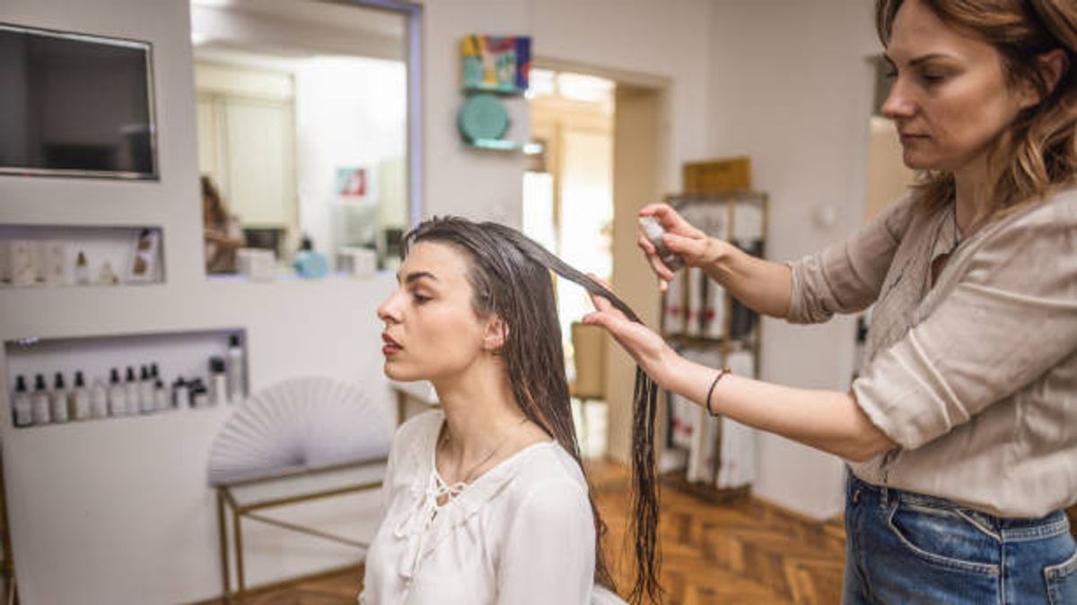 Rambut Anda Rusak Akibat Pemakaian Alat Styling? Ini Solusinya!