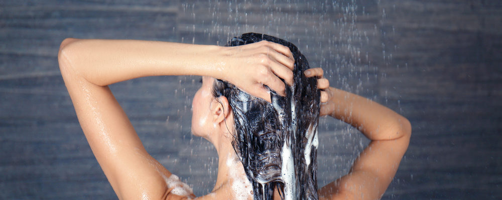 Mengapa Rambut Anda Selalu Mengembang Setelah Keramas?