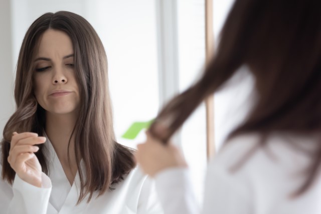 Bagaimana Cara Mengatasi Rambut Bau Apek? Panduan Lengkap untuk Rambut Sehat dan Wangi