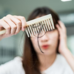 Penyebab Rambut Anda Cepat Rontok Saat Mencuci dan Cara Mencegahnya