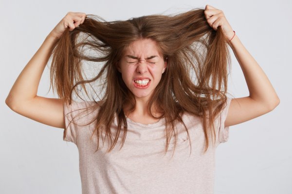 Cara Mengatasi Rambut Mengembang karena Produk Salah: Kembali ke Rambut Halus dan Terawat